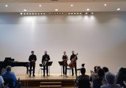 Leo Hansmann und Jorge Silva, Violine – Margarete Silva, Viola – Rupert Hußnätter, Violoncello