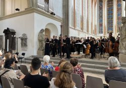 Katja Maderer, Daniel Ochoa, Udo Klotz, Arn Goerke, Kammerorchester (KUR) und Kammerchor der Universität Regensburg
