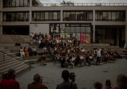 Mitsingkonzert 9.Beethoven im Amphitheater auf dem Unicampus